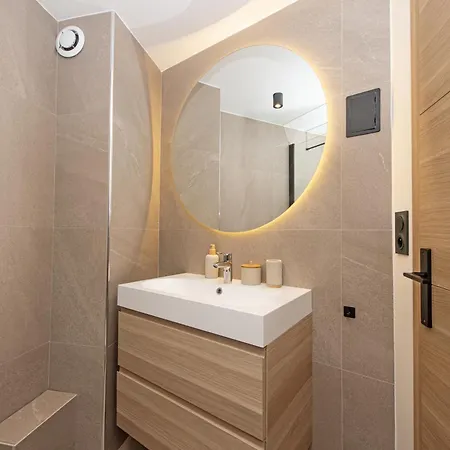 Apartment - Somptueux - 50 M Bord De Mer- Proche Monaco