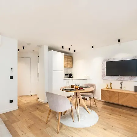 - Somptueux - 50 M Bord De Mer- Proche Monaco Apartment *
